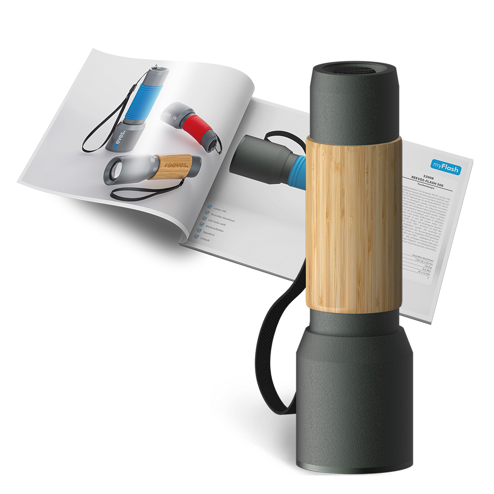 myFLASH 300 zaklamp met bamboehuls en catalogus als verkoopsteun myFLASH 300 zaklamp met bamboehuls en open catalogus