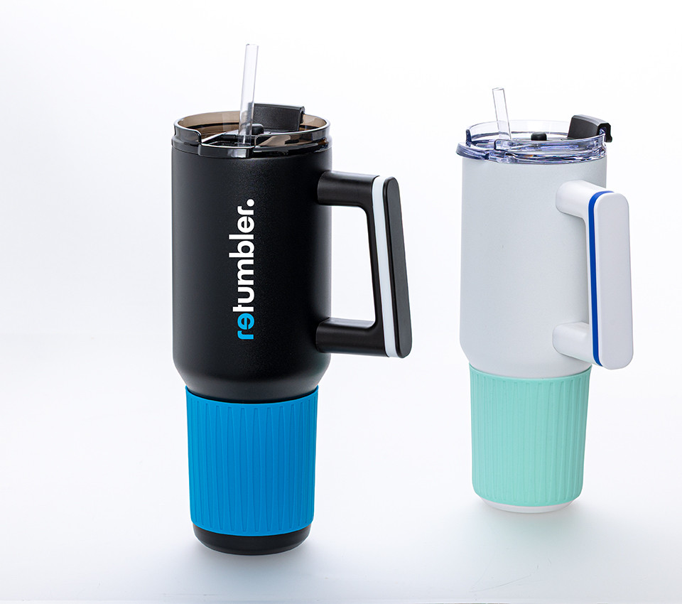 Mug tendance configurable avec anse en tant qu'objet publicitaire Mug isotherme configurable myKings Canyon avec anse en noir et blanc