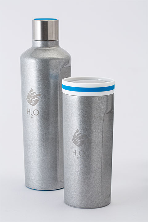 mySteelOne Becher und Flasche silber pulverbeschichtet mySteelOne Flasche und Becher in Silber mit Lasergravur