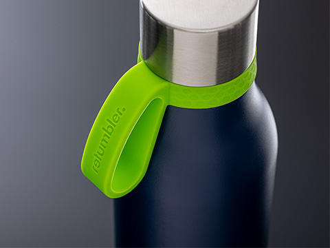 Customisable silicone loop drinking bottle myToulon II Dark blue bottle with green engraved loop