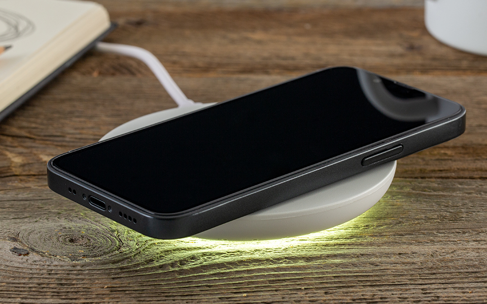 Wireless Charger als Werbeartikel Wireless Charger läd Smartphone induktiv