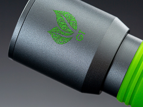 Zaklamp myFlash 300 met precieze tampondruk Zaklamp met tampondruk en groene siliconen sleeve