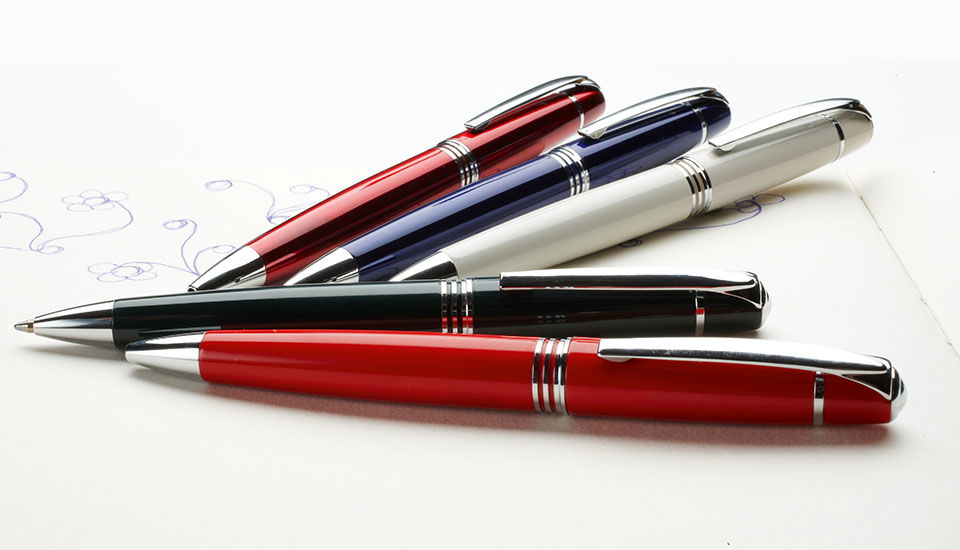 Several promotional ball pens in different colours