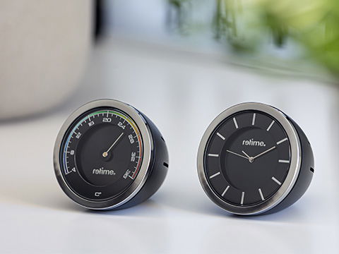 Thermometer und Tischuhr als Werbeartikel von RETIME-Rock Schwarze Thermometer und Tischuhr als Werbeartikel von RETIME-Rock