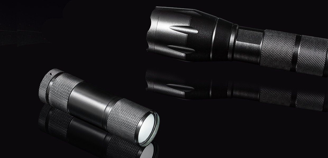 REEVES Flashlights in black with black background